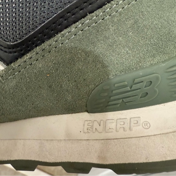 New Balance 574 Classics Olive Green Black White Sneaker Shoes Men’s Size 13 EUC - Picture 9 of 11